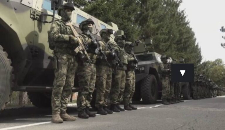 Alarmi për trupa në kufi me Kosovën, Vuçiç: Do të reduktojmë numrin e ushtarëve