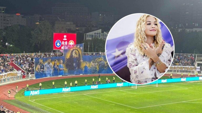 FOTO/ Nderimi në stadium, Rita Ora: Të dua Kosovë, vendi im më i preferuar në të gjithë botën