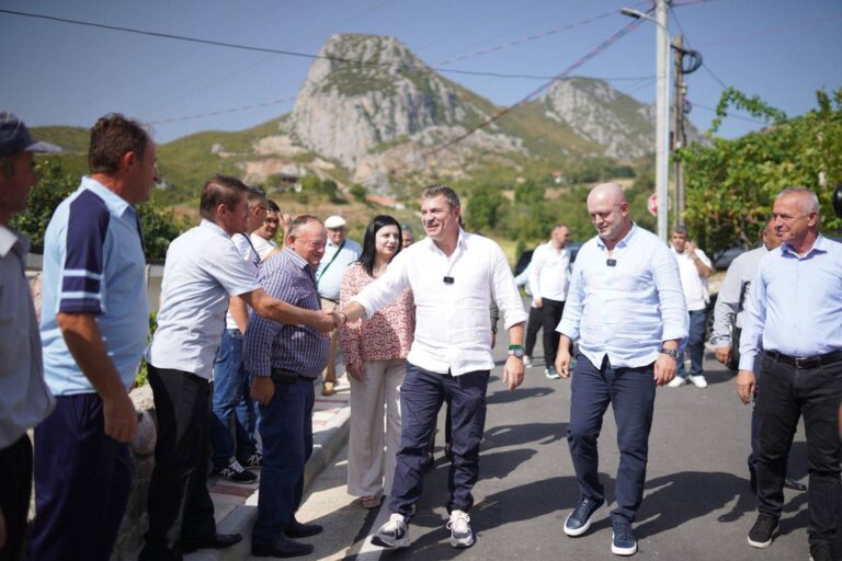 Rehabilitohet plotësisht rruga në Mirakë
