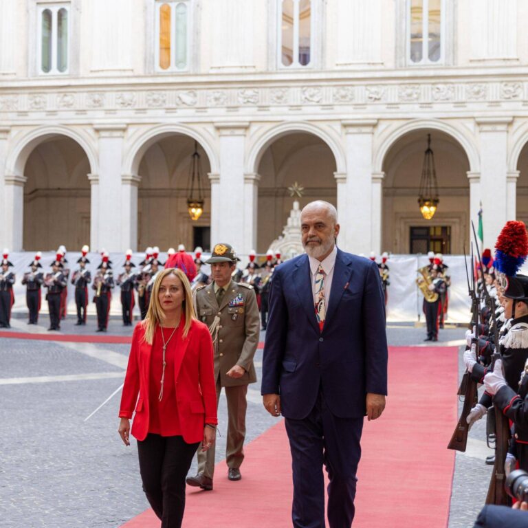 Meloni pret Ramën: Italia do të mbështesë fuqishëm integrimin e Shqipërisë në BE