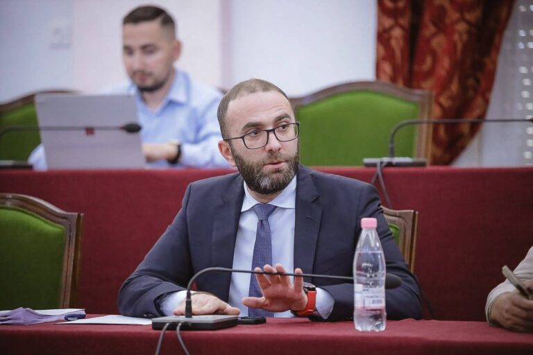 Të enjten Kuvendi vendos për mandatin e Xhaçkës, Bardhi: Pres reflektim nga qeveria