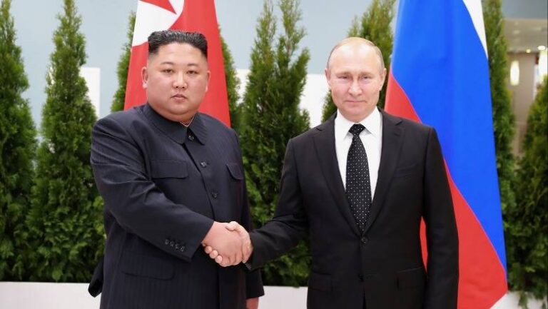 Kronikë/ Putin takohet me Kim Jong Un në portin hapësinor