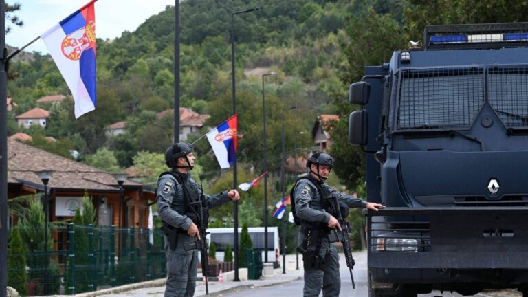 ”Nëse Vuçiç jep urdhrin, ushtria futet në Kosovë”, deklarata e fortë nga Vuçeviç