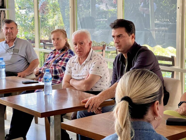 Basha në Pezë: Mirëpresim të gjithë ata duan një PD europiane, partnere me aleatët strategjikë