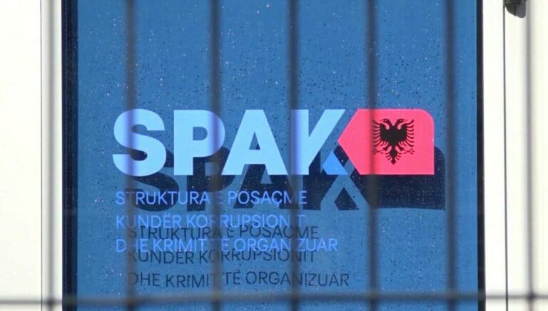 SPAK dërgon për gjykim dosjen e 5 të pandehurve: Tentuan të korruptonin gjyqtarë dhe prokurorë