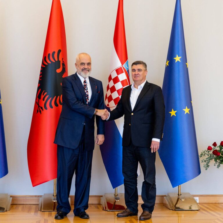 FOTO/ Vizita zyrtare në Kroaci, Rama pritet edhe nga presidenti Zoran Milanoviç