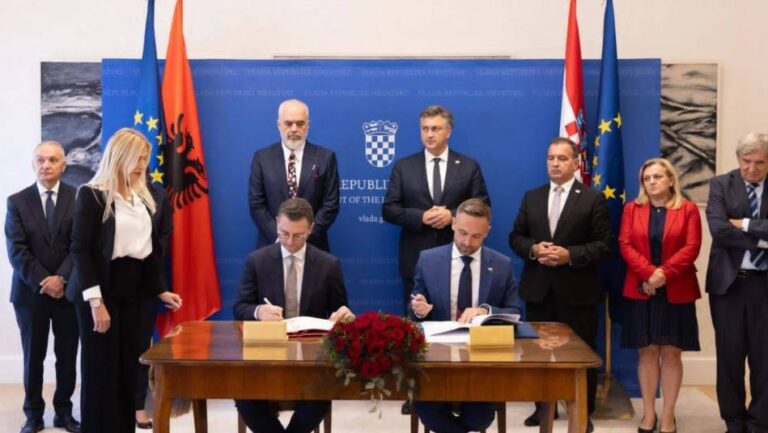 Nënshkruhet marrëveshja e pensioneve Shqipëri – Kroaci. Përfitojnë 3 mijë shqiptarë