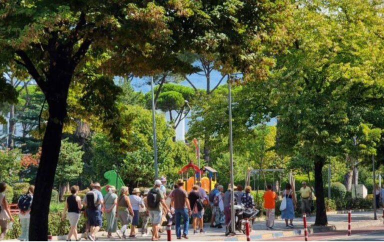 Monitor: Italianët u dyndën në Shqipëri. 660 mijë erdhën deri në gusht