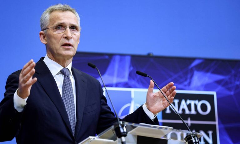 Ushtria Serbe pranë kufirit me Kosovën- Stoltenberg: Nuk ndihmon në qetësimin e situatës!