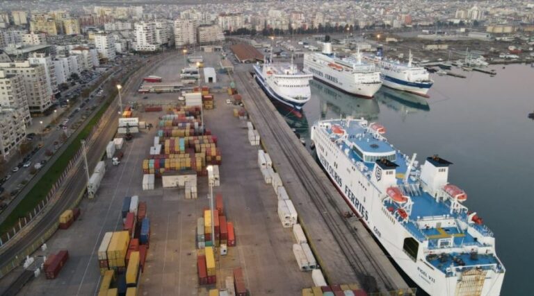 Autoriteti Portual: Mbi 700 mijë udhëtarë lëvizën përmes Portit të Durrësit në 9 muajt e fundit
