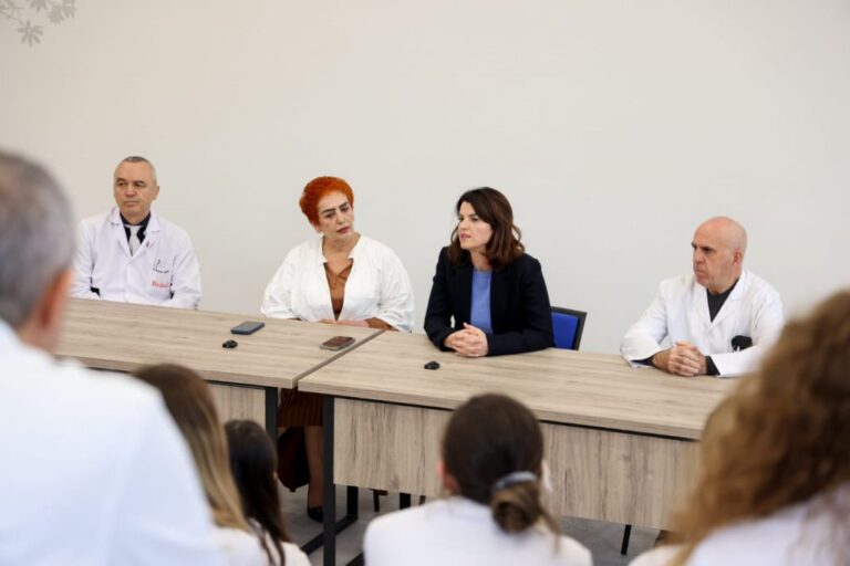 Dita Botërore kundër HIV-AIDS, ministrja Koçiu: Më shumë ndërgjegjësim dhe kontrolle periodike