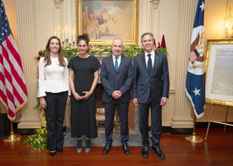 Ambasadori Bushati takim me sekretarin Blinken: Në emër të Ramës e ftova në Shqipëri