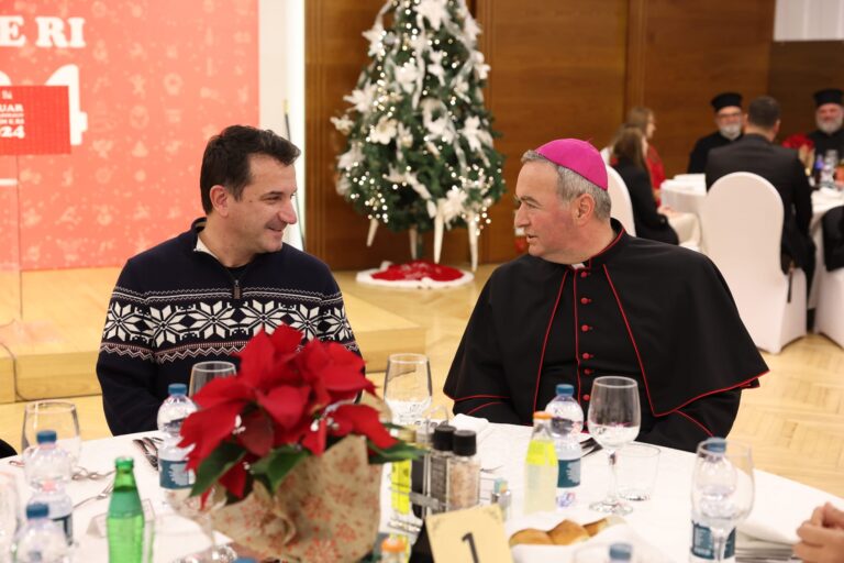 Darka e Krishtlindjes me krerët e besimit të krishterë, Veliaj: Tirana është një shembull suksesi sepse ne punojmë bashkë