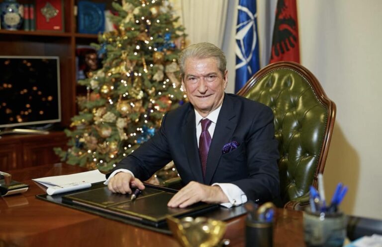 Urimi për 2024 nga izolimi, Sali Berisha: U burgos padrejtësisht kreu i opozitës. Inspirim sepse tregon se regjimi ka frikë