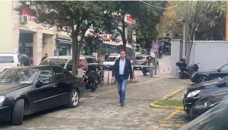 Ilir Beqaj i përpiktë, u paraqit në SPAK në orën 15:30