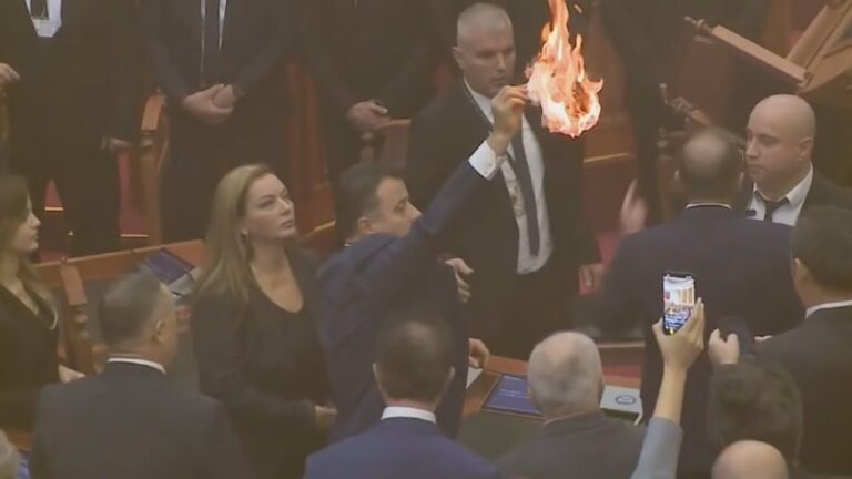 Flakë në Kuvend, veprimet e Nokës dhe Vokshit do të referohen në SPAK