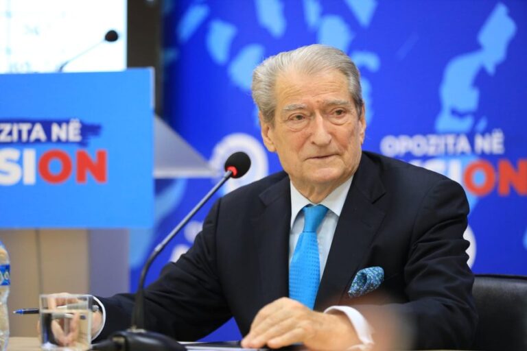 ”Betejë pa kthim”, Berisha: Vijojmë aksionin edhe sikur të mbetet një deputet i joni në Parlament