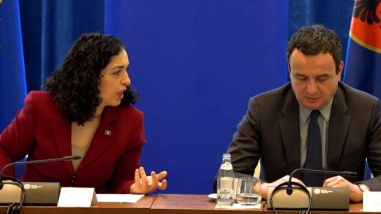 Osmani dhe Kurti shihen në mosmarrëveshje në publik, tension mes aletëave