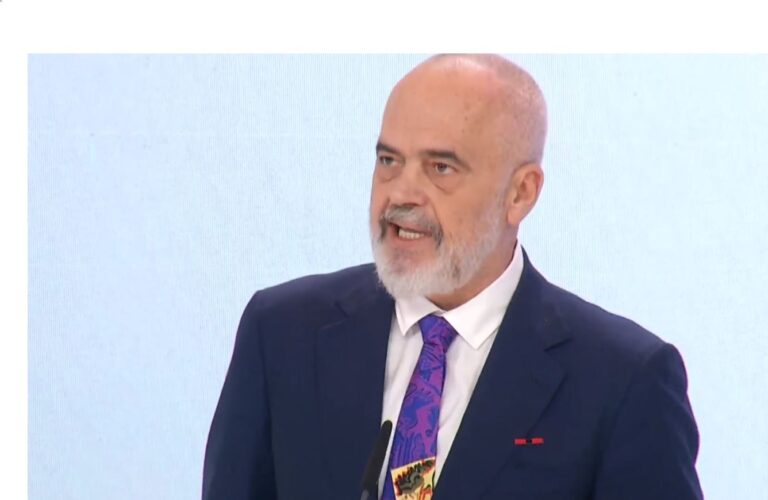 Rama: 21 Janari i mbyllur në sëndukët e maskarenjve! S’ka vajtur ende drejtësia e re te prokuroria e Tiranës
