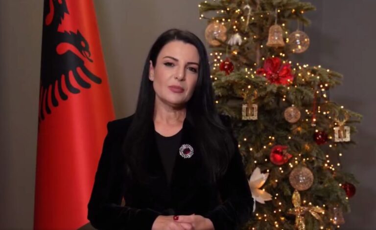 Zv/kryeministrja Balluku: Gëzuar 2024 nga kantieret që gëlojnë kudo nëpër Shqipëri