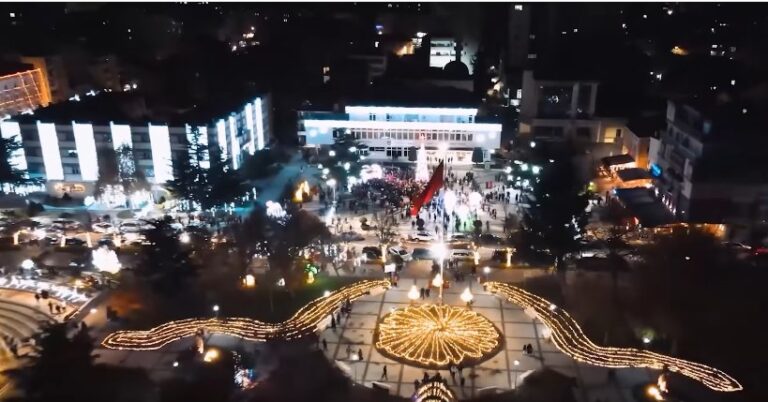 Rama poston videon magjike: Dhjetori i festave në Pogradec