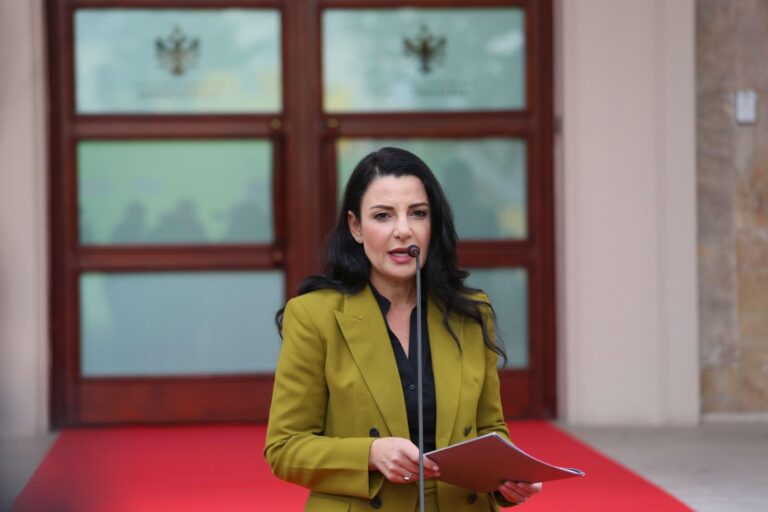 Bardhi vë kushte për seancë të qetë në Kuvend, Balluku: S’ka vend për negociata për Komisionet Hetimore