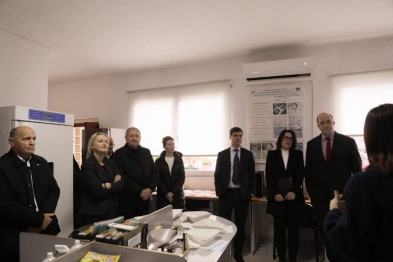 Denaj dhe Wisner vizitë në Institutin e Resurseve Gjenetike të Bimëve: Qendër e rëndësishme ku ruhen 182 specie bimore