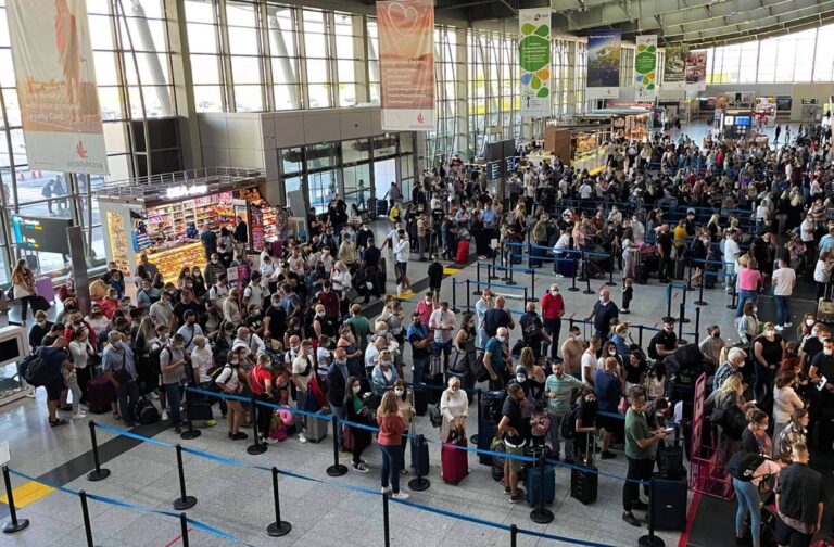 Nga nesër qytetarët e Kosovës lëvizin pa viza në 27 vende të BE-së, fluks fluturimesh në aeroport