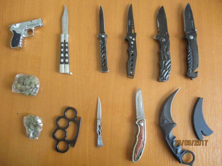 Policia kufitare e Kosovës ka sekuestruar 24 armë të ftohta – Procesi ende nën hetim