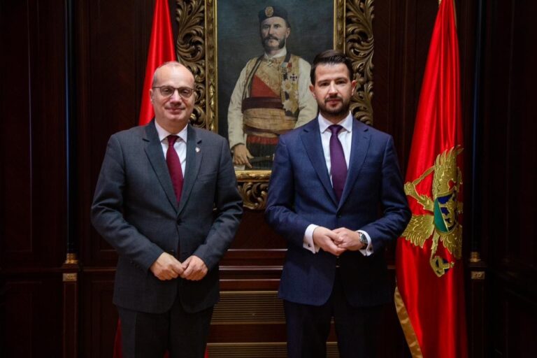 Hasani pritet nga presidenti Milatoviç: Angazhim me Malin e Zi për të nxitur paqe dhe stabilitet në rajon