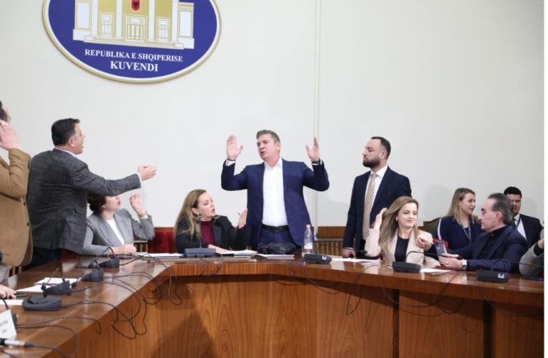 Rikthimi i Zgjedhores dështon ende pa nisur, kërkohet zëvendësimi i Alibeajt