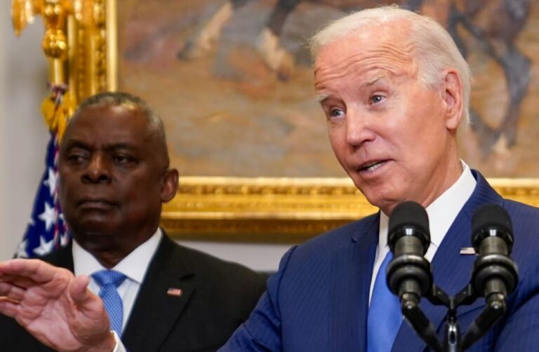 VOA: Presidenti Biden nuk ka në plan të shkarkojë Sekretarin e Mbrojtjes Austin