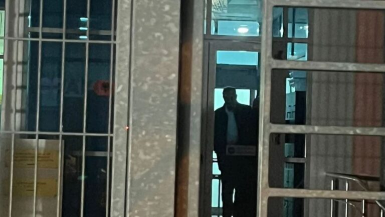 Beqaj del nga ambientet e SPAK pas mbi 8 orësh: Prokurorët më konfirmuan se…