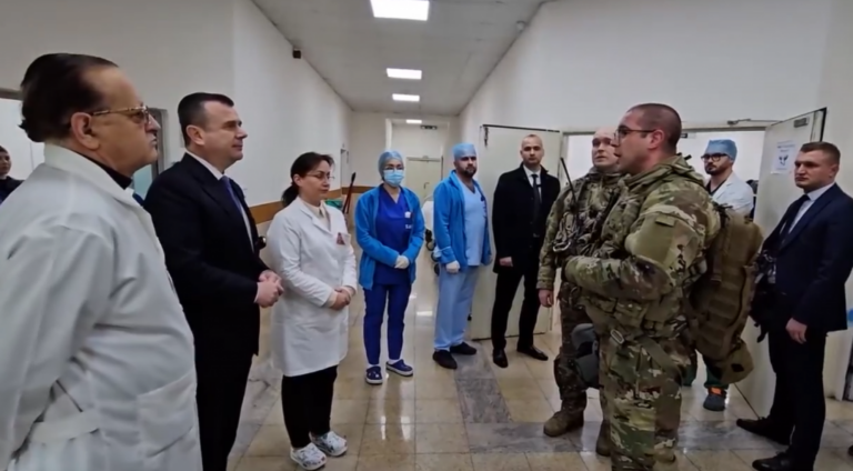 Balla viziton në spital dy turistët që ishin bllokuar në Malin e Korabit: Si në shtëpinë dhe besën e shqiptarit