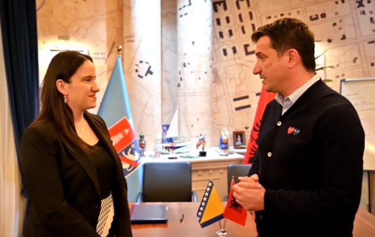 Veliaj pret kryebashkiaken e Sarajevës: Tirana dhe Sarajeva, dy qytete që shohin nga e ardhmja