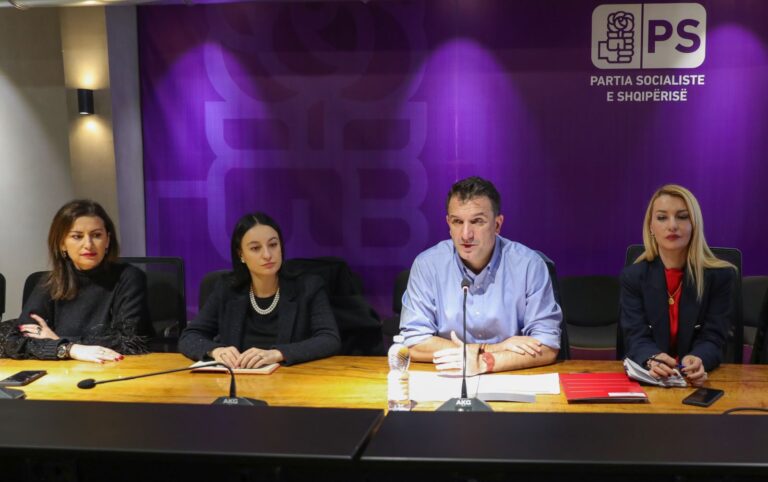 Veliaj mbledh këshilltarët socialistë në Këshillin Bashkiak: Tur në çdo njësi, veç PS e çon Tiranën përpara