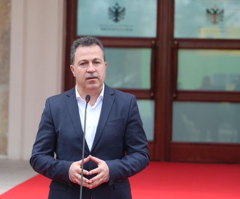 80-vjetori i Çlirimit, ministri Peleshi: Ngrihet Komision Shtetëror për organizimin e festimeve
