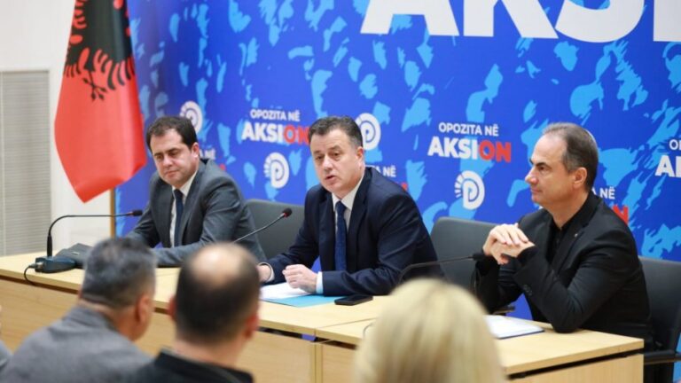 Noka ”bëhet” kryetari i PD së Berishës, takim me krerët e degëve: Rama dhe banda e tij…