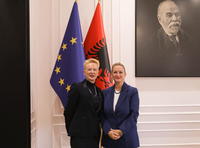 Ministrja Denaj pret ambasadoren e Francës, vijim i bashkëpunimit në fushën e bujqësisë
