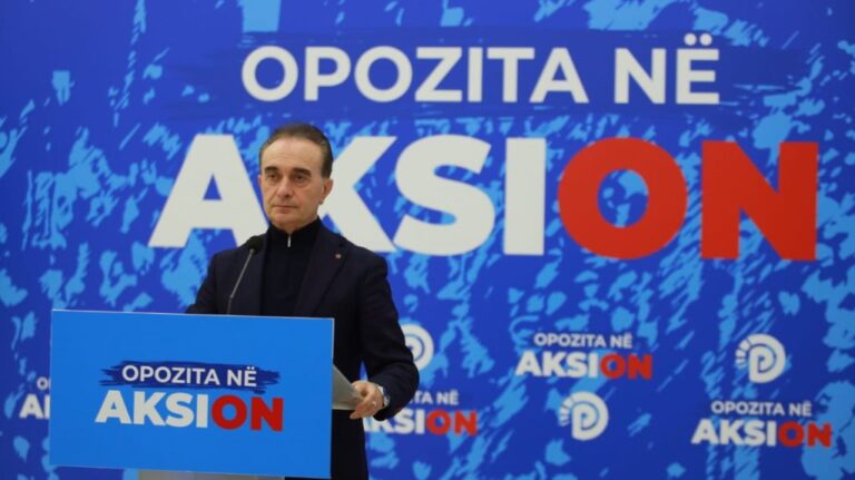 Fermerët në protestë, PD: Qeveria lë të lirë mafiozët dhe arreston dhun*shëm blegtorët