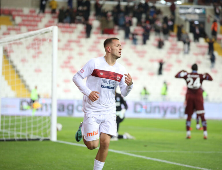 Vetëm Dzeko dhe Icardi më mirë se Manaj, i shkel “syrin” Sylvinhos për në Europian