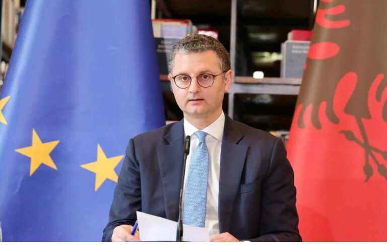 Ministri i Financave: Do të rishikohet çmimi i referencës për pronat në bregdet
