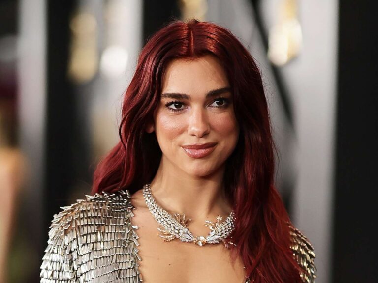 Dua Lipa rrëmben fronin e Taylor Swift