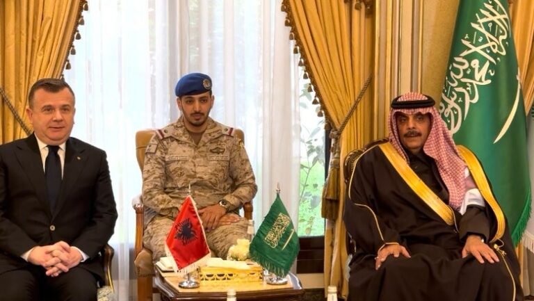 Ministri Balla në Arabinë Saudite, bashkëpunim në fushën e sigurisë kibernetike