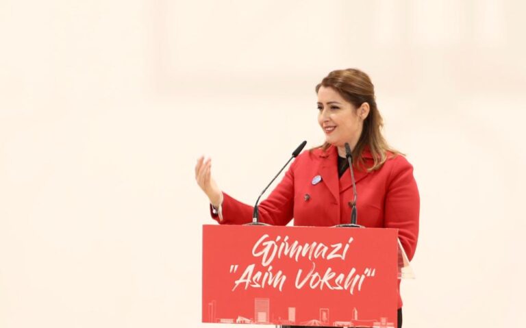 Inagurohet shkolla e gjuhëve të huaja “Asim Vokshi”, Manastirliu: Këtë vit përfundojmë 100 shkolla