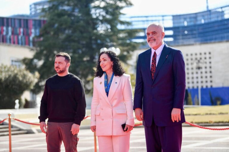 Ikën Zelensky, por kush vjen nesër në Tiranë? Kosova mungon në Samitin BE-BP