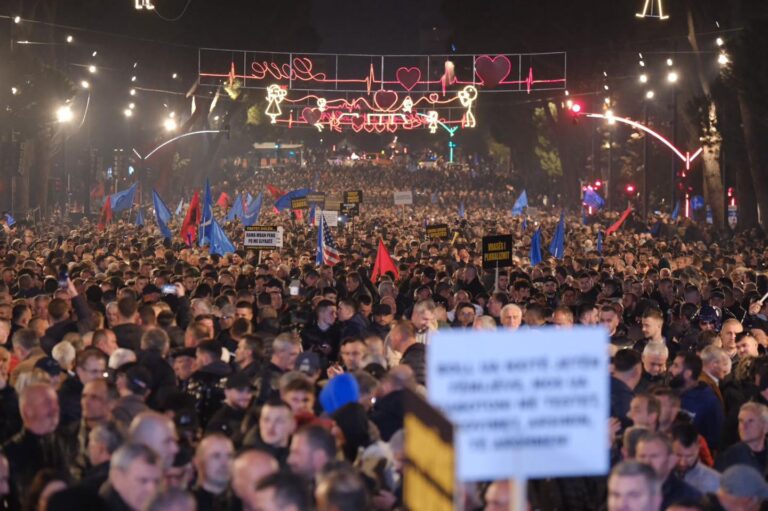 Protesta e PD-së, Albana Vokshi tregon shifrat: Kanë qenë 120 mijë qytetarë