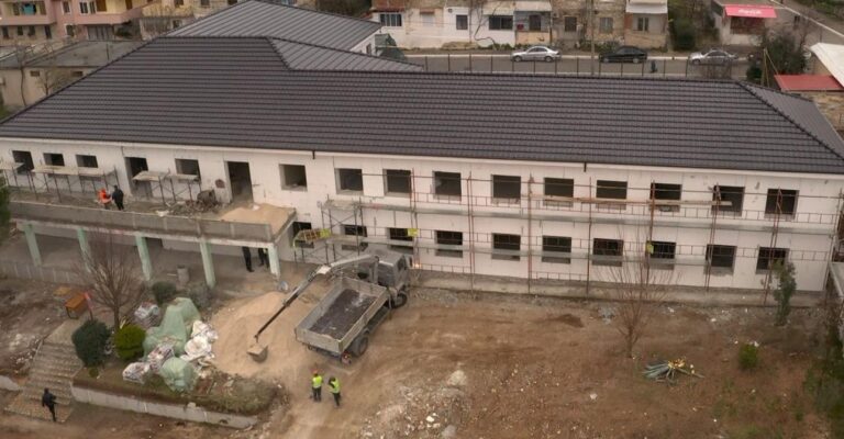 FOTO/ Edi Rama: Shkolla “Avni Rustemi” në Tepelenë, modernizim i infrastrukturës arsimore