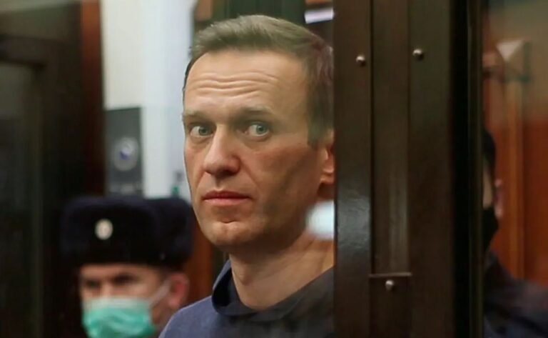 Rusia gjen shkakun pse vd*iq në burg kritiku i Puninit: Alexei Navalny pësoi…