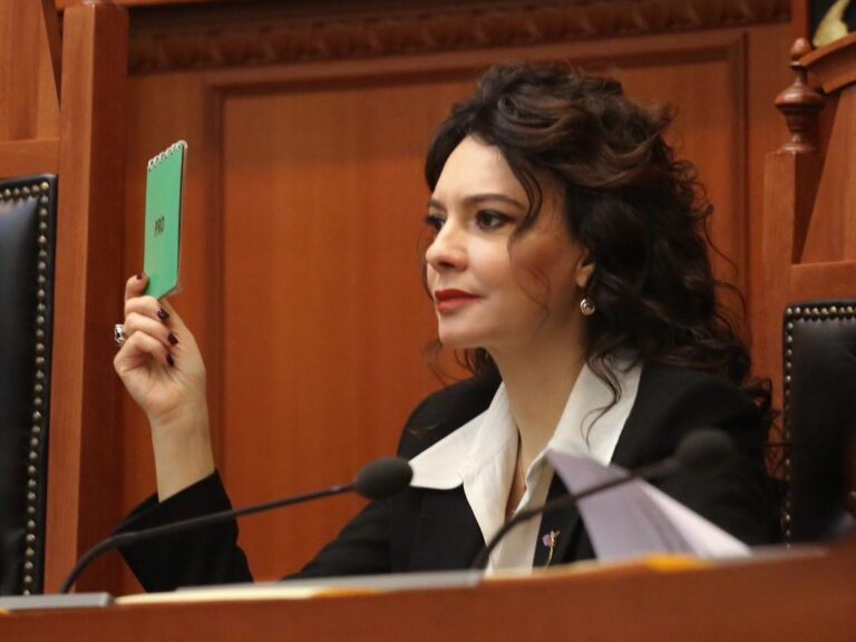 Ministrja Spiropali: Pr/ligjet që miratuam në Kuvend në shoqërinë e një skene nga cirku opozitar